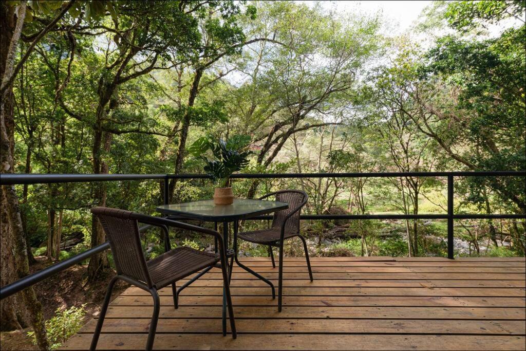 Unicorn Lodge: Direct Riverfront : Unique Experience San Gerardo de Dota Exterior photo
