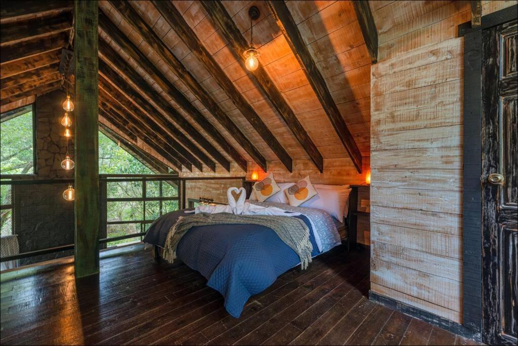 Unicorn Lodge: Direct Riverfront : Unique Experience San Gerardo de Dota Exterior photo