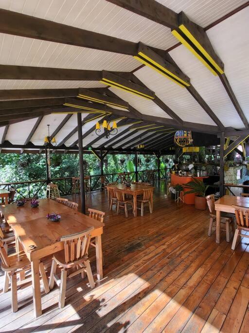 Unicorn Lodge: Direct Riverfront : Unique Experience San Gerardo de Dota Exterior photo